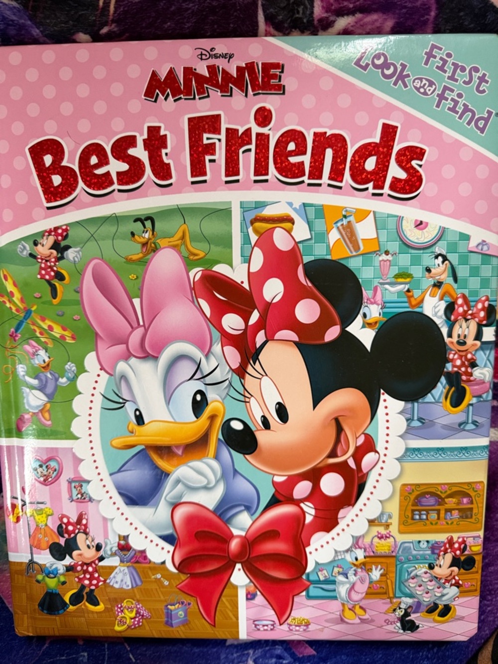 Disney Minnie & Daisy 'Best Friends' Look& Find Book